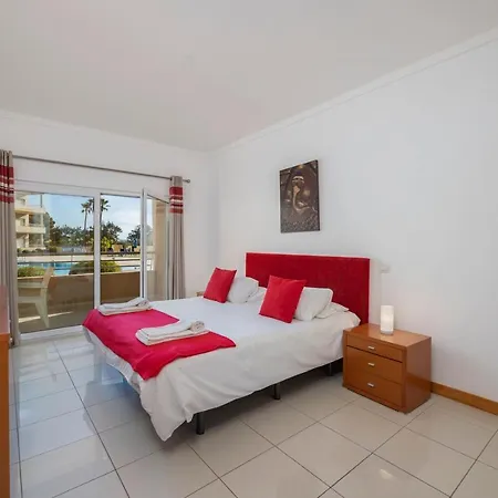 Beautiful 1-bed In * Албуфейра